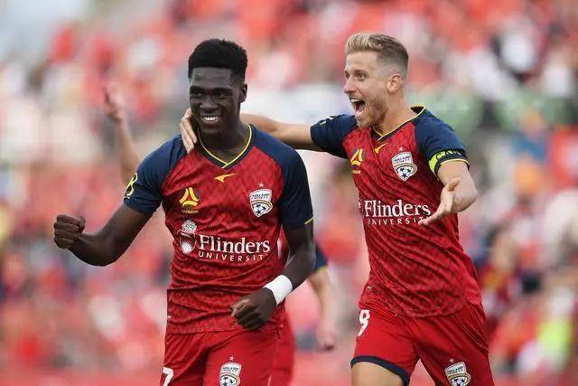 英超-萨拉赫梅开二度 利物浦3-2胜8分领跑