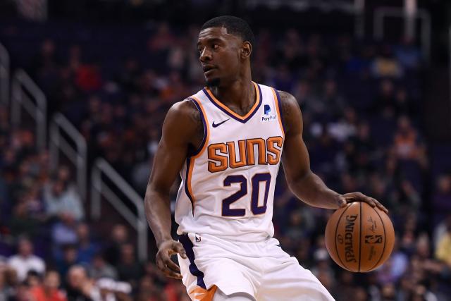 阿不都27+11赵睿首秀替补砍21分 新疆险胜江苏